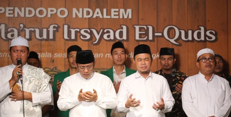 Pengajian dan hadrah santri